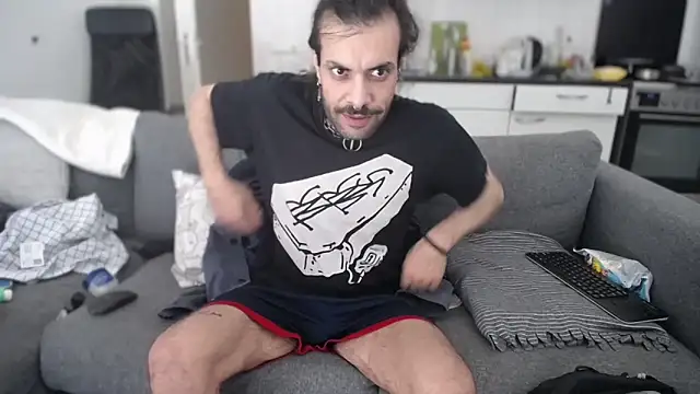 Snapshot of P4RtYBOII92 chatting on September 24, 2025, 11:17 am P4RtYBOII92 online show from September 24, 2025, 11:17 am