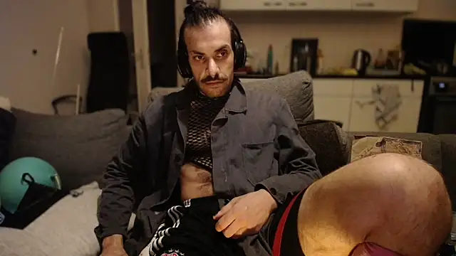 Snapshot of P4RtYBOII92 chatting on September 20, 2025, 1:54 am P4RtYBOII92 online show from September 20, 2025, 1:54 am