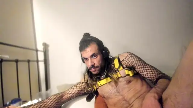 P4RtYBOII92 online show from January 28, 2025, 11:38 am
