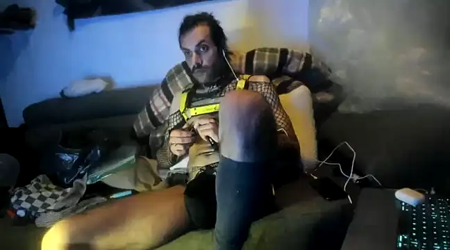 P4RtYBOII92 online show from January 29, 2025, 10:32 pm