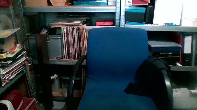 Snapshot of P4RtYBOII92 chatting on October 21, 2025, 6:29 pm P4RtYBOII92 online show from October 21, 2025, 6:29 pm