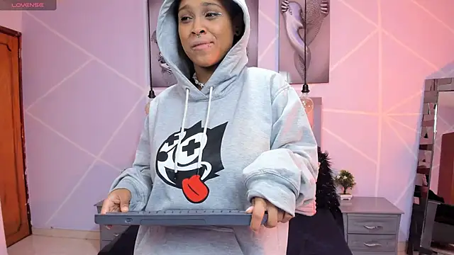 Elith noa online show from February 27, 2025, 8:31 pm