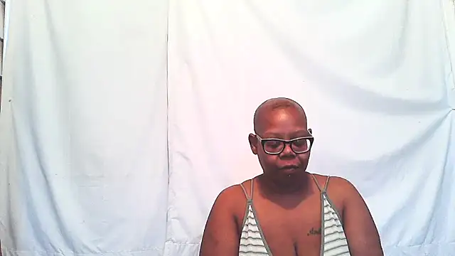 Snapshot of PrettysWorld chatting on June 1, 2026, 9:53 am PrettysWorld online show from June 1, 2026, 9:53 am