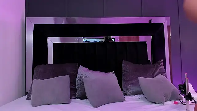 shaina vasquez online show from February 20, 2026, 6:26 am