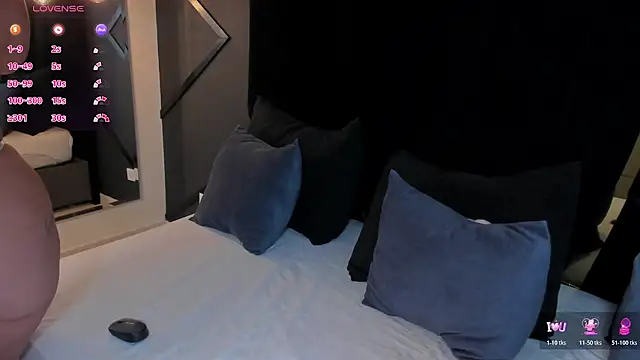 ellen gracee online show from November 24, 2025, 3:06 am