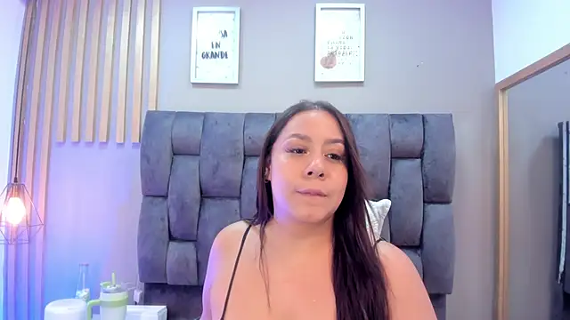 mariaa fernanda online show from May 13, 2026, 12:01 pm