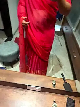 versatile guy01 online show from October 13, 2025, 3:08 am