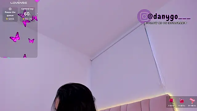 Snapshot of ZarianaEvanz chatting on September 12, 2025, 10:20 pm ZarianaEvanz online show from September 12, 2025, 10:20 pm