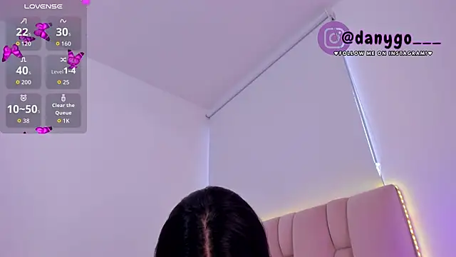 Snapshot of ZarianaEvanz chatting on September 23, 2025, 9:22 pm ZarianaEvanz online show from September 23, 2025, 9:22 pm