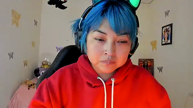 Shaddycute  online show from September 19, 2025, 8:02 pm