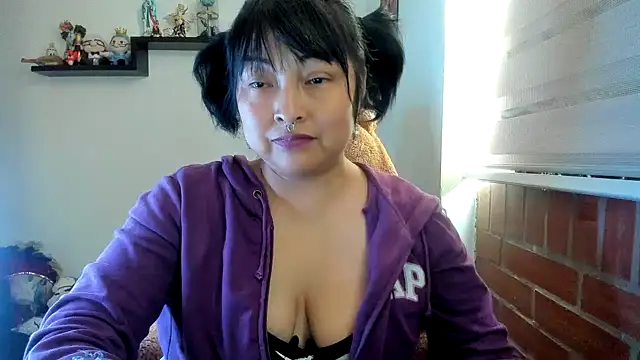 Snapshot of Shaddycute_ chatting on July 9, 2026, 2:49 pm Shaddycute online show from July 9, 2026, 2:49 pm