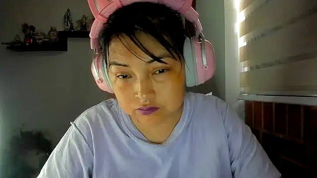 Snapshot of Shaddycute_ chatting on July 31, 2026, 11:42 am Shaddycute online show from July 31, 2026, 11:42 am