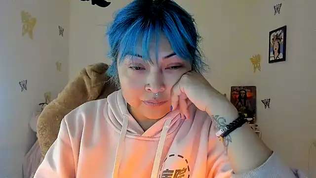 Shaddycute  online show from September 29, 2025, 3:02 am