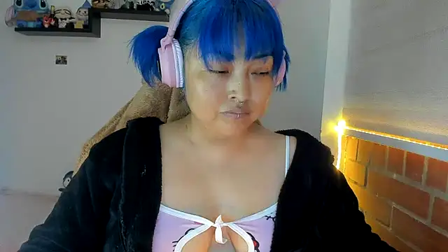 Shaddycute  online show from October 29, 2025, 4:28 pm