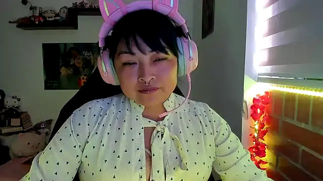 Shaddycute  online show from March 6, 2026, 8:04 pm