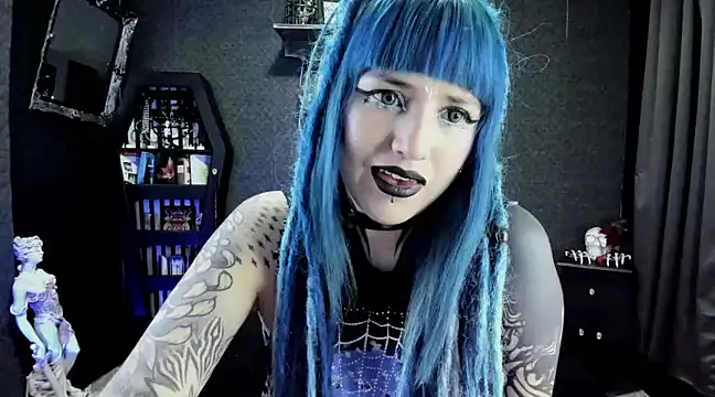 Snapshot of DimmuandDarkness chatting on December 18, 2024, 5:37 am DimmuandDarkness online show from December 18, 2024, 5:37 am