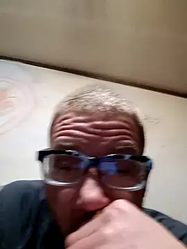 Snapshot of gettinit2wice chatting on December 20, 2024, 4:25 pm gettinit2wice online show from December 20, 2024, 4:25 pm