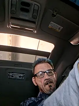 gettinit2wice online show from March 12, 2026, 2:43 pm