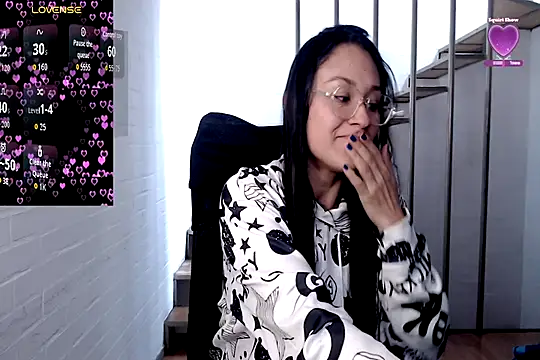 Snapshot of Jessie_Desire chatting on October 1, 2025, 8:24 pm Jessie Desire online show from October 1, 2025, 8:24 pm