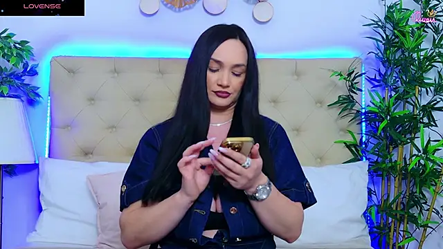 DaliyaArabian online show from June 1, 2026, 12:27 pm