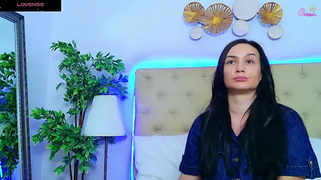 Snapshot of DaliyaArabian chatting on June 25, 2026, 12:21 pm DaliyaArabian online show from June 25, 2026, 12:21 pm