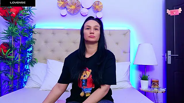 DaliyaArabian online show from February 13, 2025, 12:43 pm