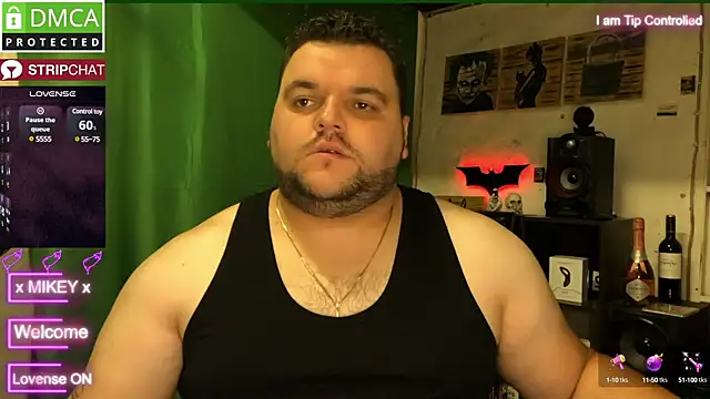 Snapshot of Mikey-HH chatting on December 4, 2024, 3:31 am Mikey-HH online show from December 4, 2024, 3:31 am