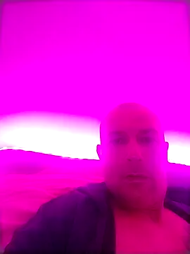 Snapshot of Erik300 chatting on October 11, 2025, 9:49 pm Erik300 online show from October 11, 2025, 9:49 pm