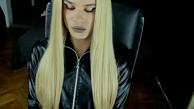 EvelynLexy online show from September 30, 2025, 5:19 pm