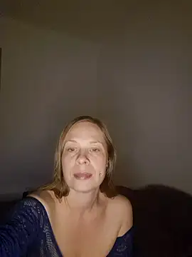 Snapshot of katiestevens chatting on September 26, 2025, 9:21 pm katiestevens online show from September 26, 2025, 9:21 pm