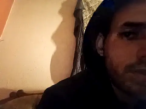 Chatoxxx614 online show from February 26, 2025, 8:39 am