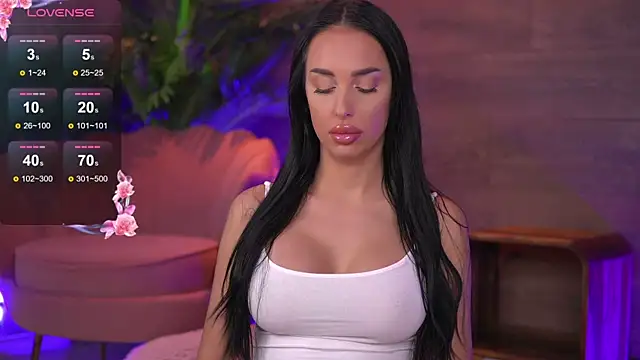 Snapshot of KairaAndrews chatting on October 10, 2025, 7:04 pm KairaAndrews online show from October 10, 2025, 7:04 pm