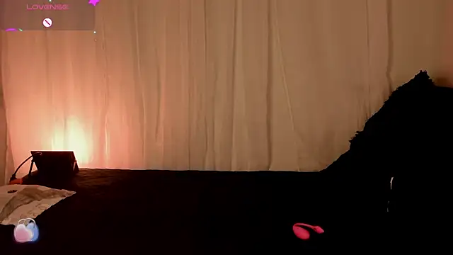 Snapshot of caro03x chatting on October 17, 2025, 2:59 am caro03x online show from October 17, 2025, 2:59 am