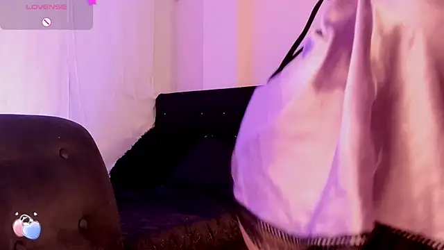 Snapshot of caro03x chatting on September 25, 2025, 3:01 am caro03x online show from September 25, 2025, 3:01 am