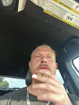 Mcpussypounder211 online show from June 29, 2026, 10:09 pm