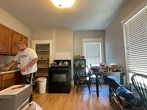 Mcpussypounder211 online show from June 3, 2026, 9:08 pm