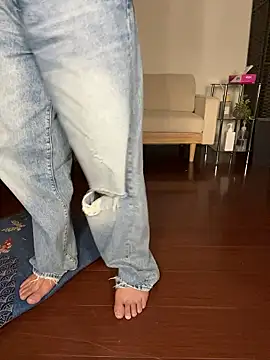 Snapshot of JP-MINT_oO_investigation_ chatting on October 17, 2025, 11:12 am JP-MINT oO investigation  online show from October 17, 2025, 11:12 am