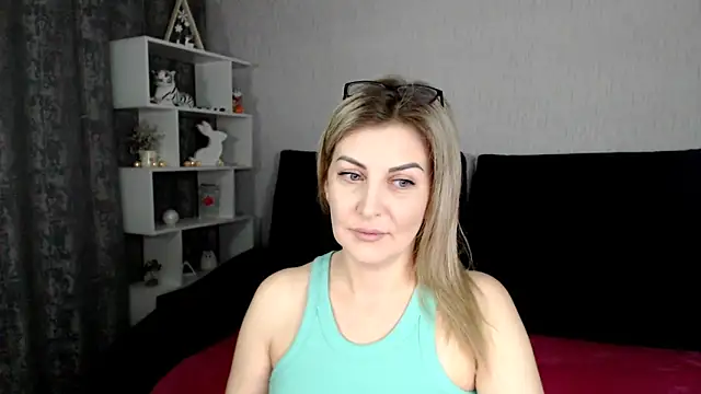 Amelia Harper online show from February 1, 2025, 2:24 pm