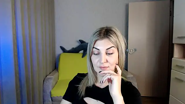 Amelia Harper online show from December 25, 2024, 6:19 pm