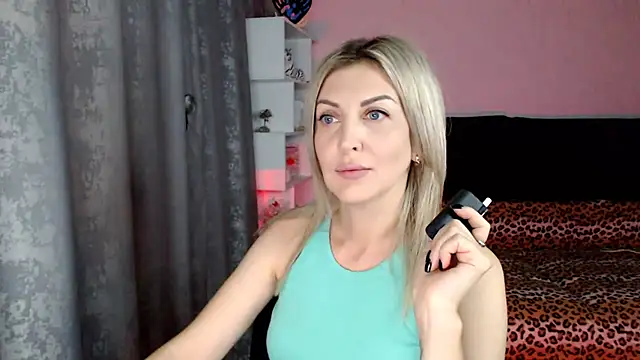 Snapshot of Amelia_Harper chatting on October 6, 2025, 1:34 pm Amelia Harper online show from October 6, 2025, 1:34 pm