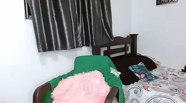 Snapshot of saritapretyy chatting on March 1, 2025, 3:32 am saritapretyy online show from March 1, 2025, 3:32 am