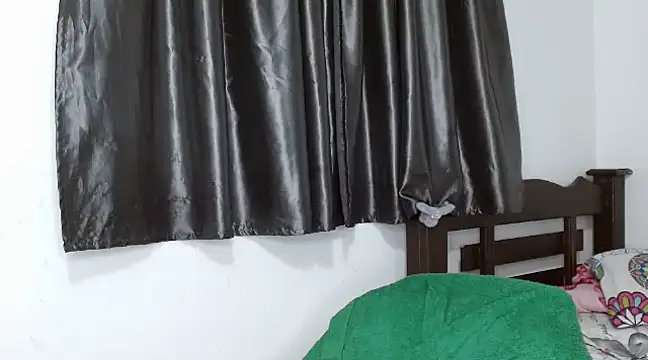 Snapshot of saritapretyy chatting on March 3, 2025, 4:10 am saritapretyy online show from March 3, 2025, 4:10 am