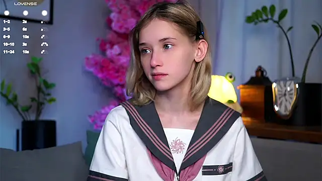 Snapshot of EdlinHargus chatting on March 4, 2025, 2:27 am EdlinHargus online show from March 4, 2025, 2:27 am