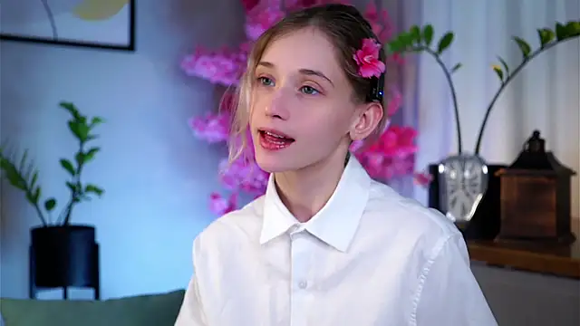 Snapshot of EdlinHargus chatting on March 1, 2025, 7:51 am EdlinHargus online show from March 1, 2025, 7:51 am