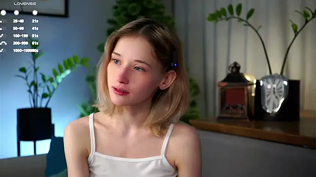 Snapshot of EdlinHargus chatting on February 25, 2025, 12:58 am EdlinHargus online show from February 25, 2025, 12:58 am