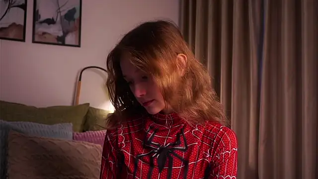 EdlinHargus online show from November 2, 2025, 1:21 am