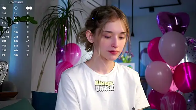 Snapshot of EdlinHargus chatting on March 13, 2025, 2:49 am EdlinHargus online show from March 13, 2025, 2:49 am