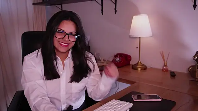 Sophia wilsonn  online show from September 23, 2025, 12:01 pm