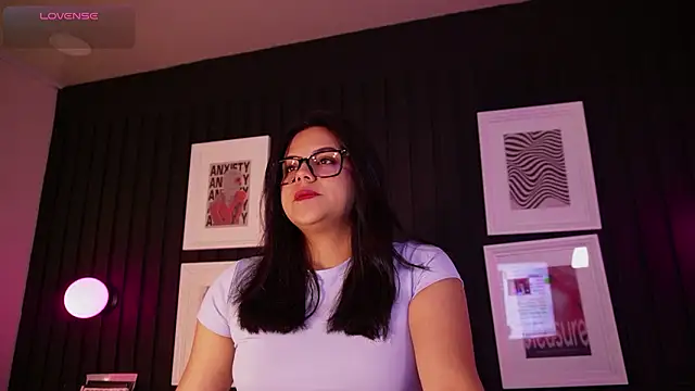 Sophia wilsonn  online show from March 26, 2026, 10:57 am