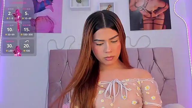 Ashley piinkk  online show from November 8, 2025, 1:47 pm